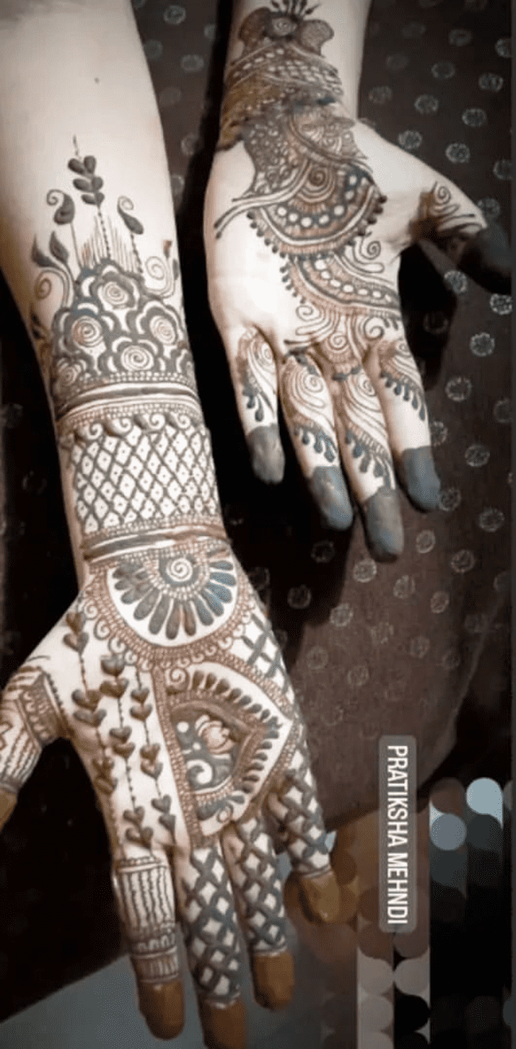 Refined Bhai Dooj Special Henna Design