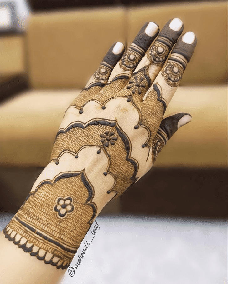 Pleasing Bharatpur Henna Design