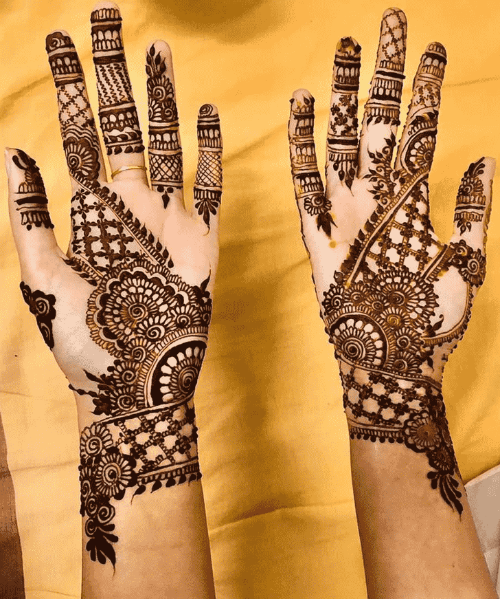 Beauteous Bhubaneswar Henna Design