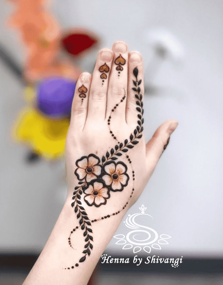 Comely Bhubaneswar Henna Design