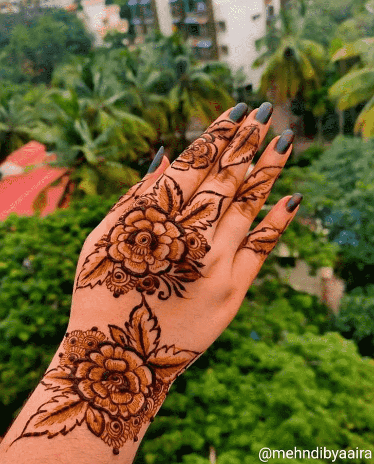 Fascinating Bhubaneswar Henna Design