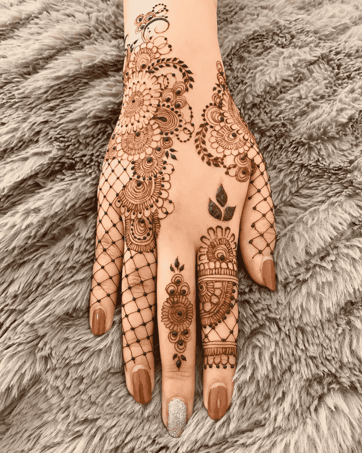 Fine Bhubaneswar Henna Design