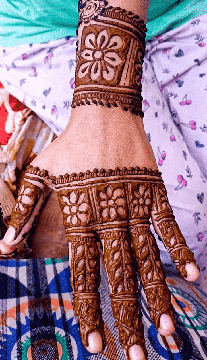 Ravishing Bhubaneswar Henna Design