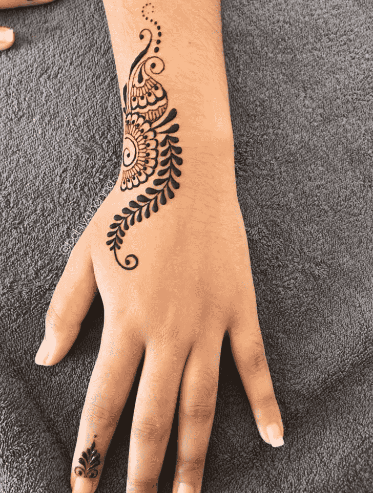 Resplendent Bhubaneswar Henna Design