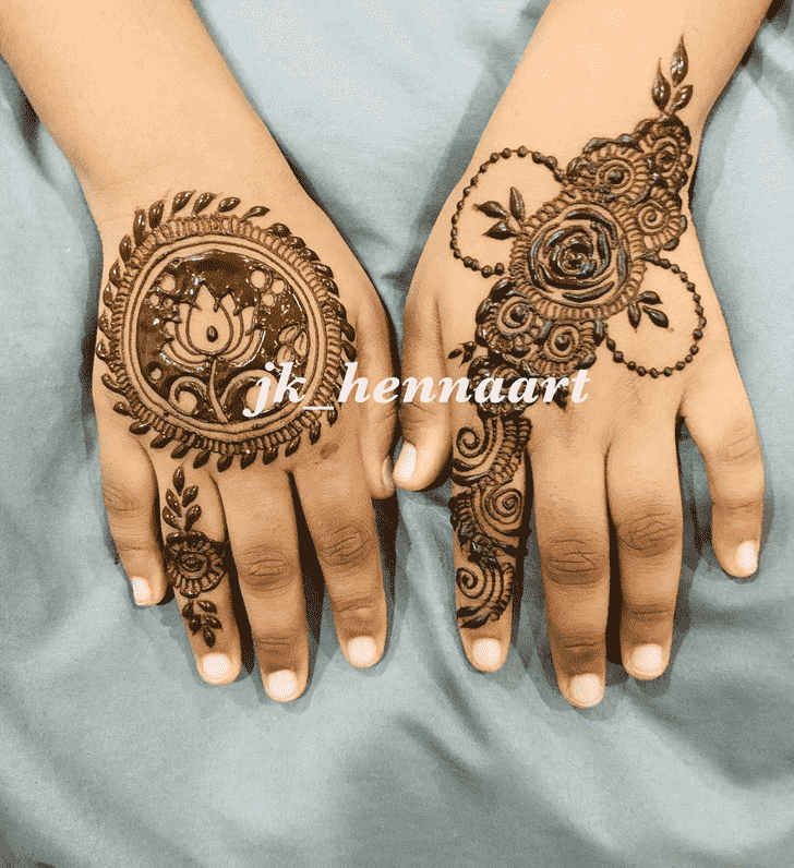 Adorable Bhuj Henna Design