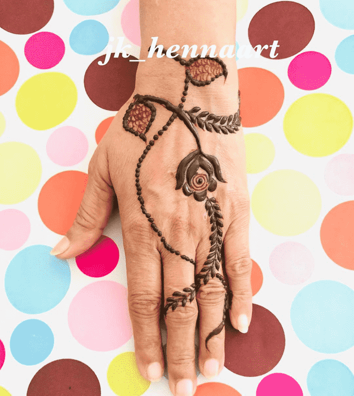 Delicate Bhuj Henna Design