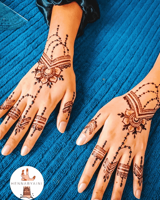 Stunning Biratnagar Henna Design