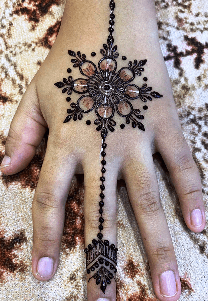 Delightful Birgunj Henna Design