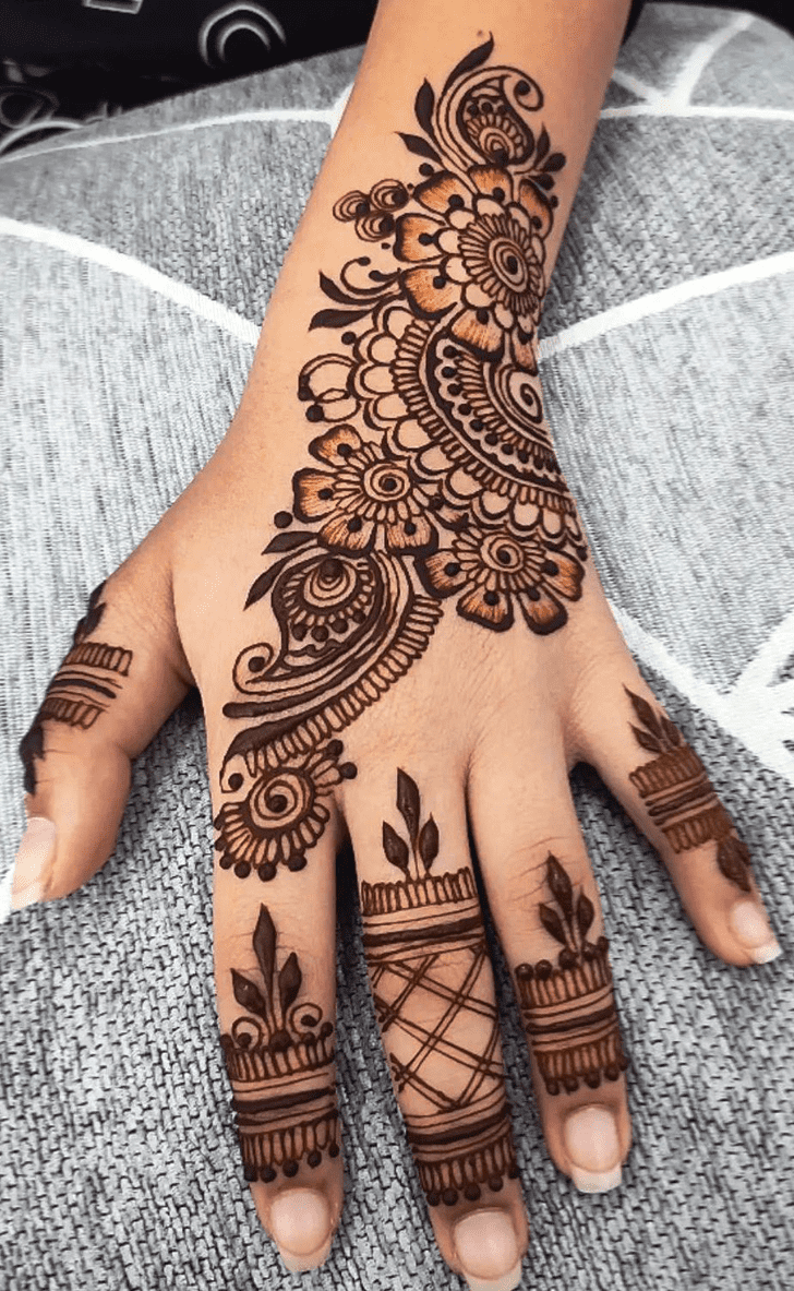 Enthralling Birgunj Henna Design
