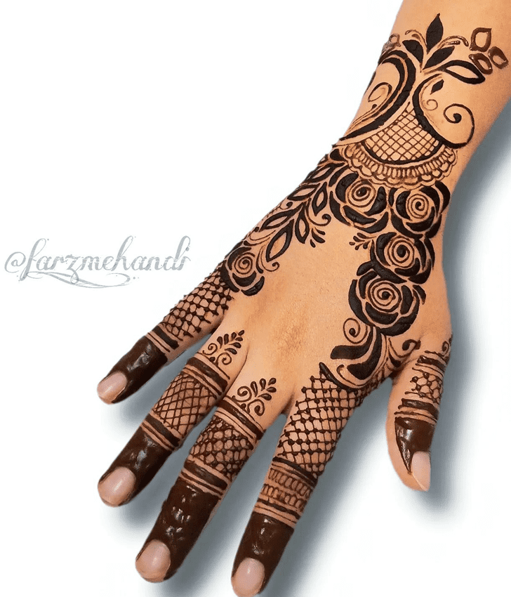 Graceful Birgunj Henna Design