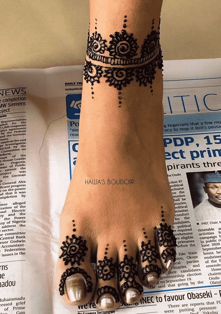 Black Henna design