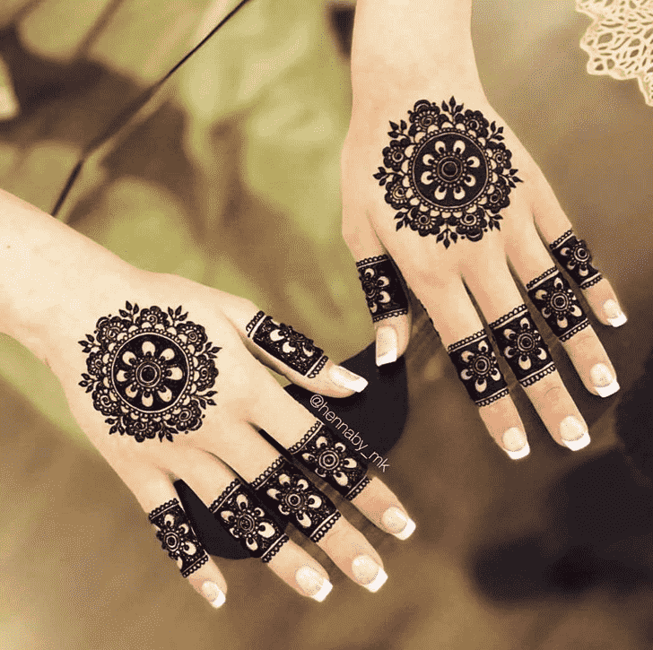 Exquisite Black Henna design