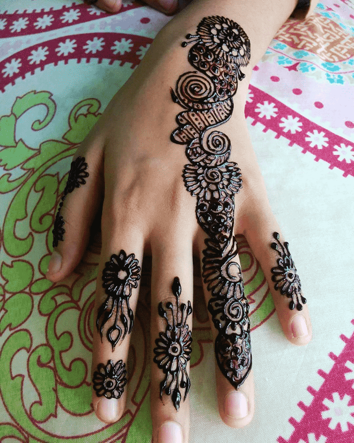 Ideal Black Henna design