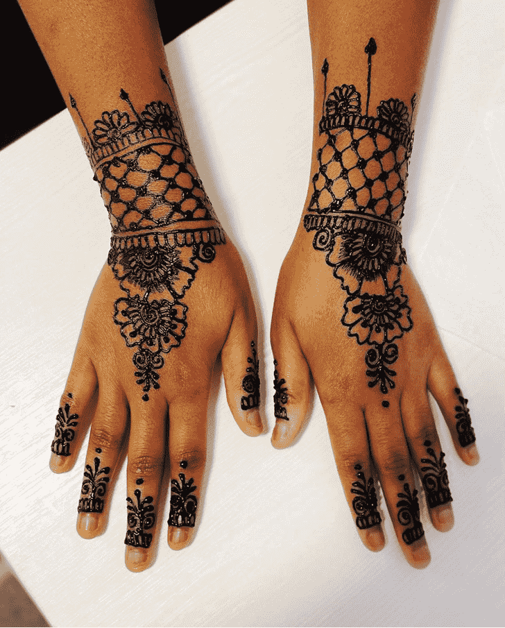 Pretty Black Henna design