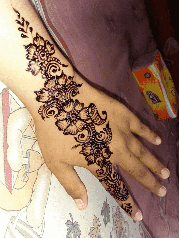Adorable Bogra Henna Design