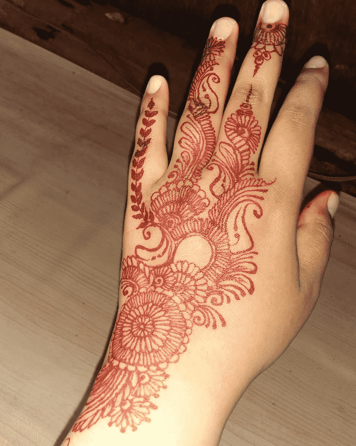 Alluring Bogra Henna Design