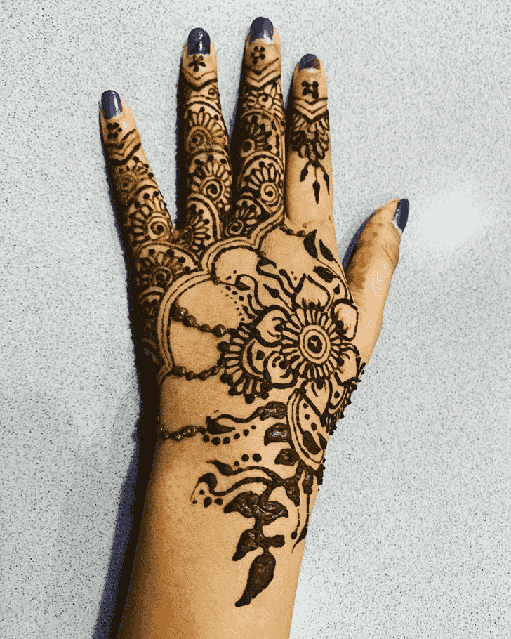 Elegant Bogra Henna Design