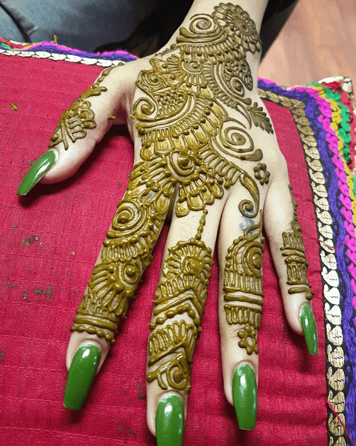Beauteous Bombay Style Henna Design
