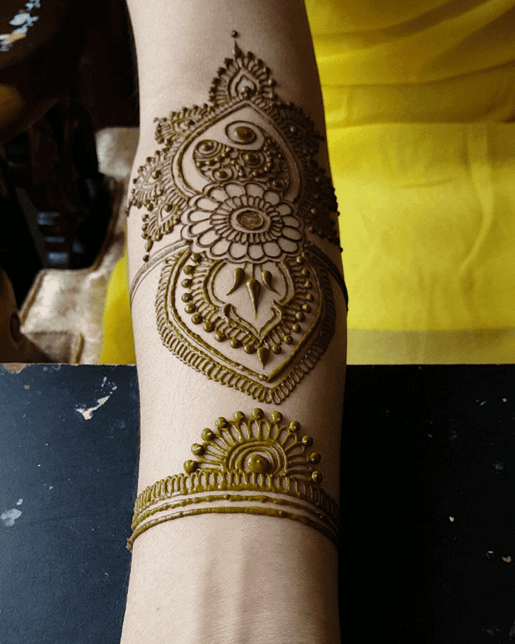 Divine Bombay Style Henna Design