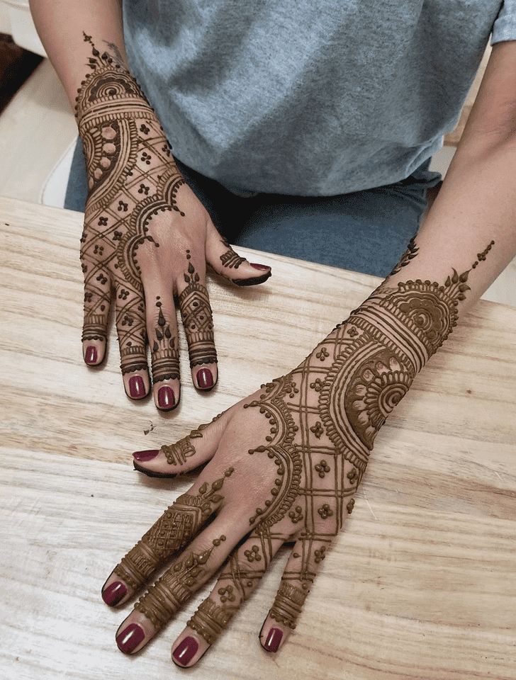 Nice Bombay Style Henna Design
