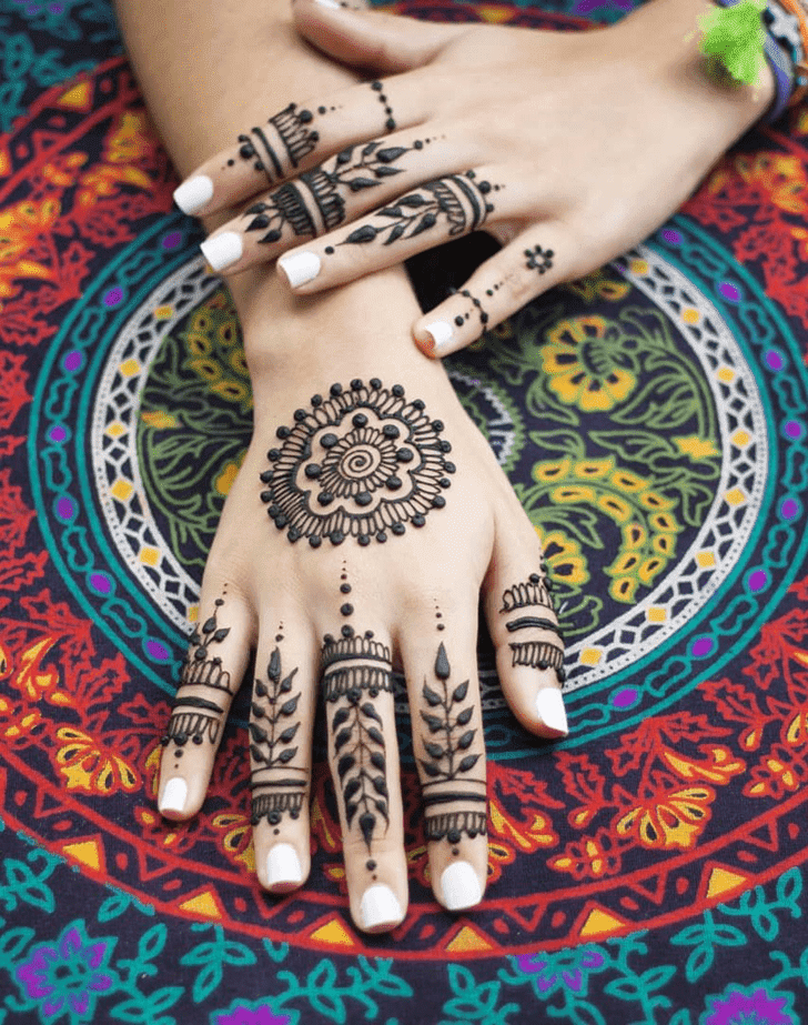 Resplendent Bombay Style Henna Design