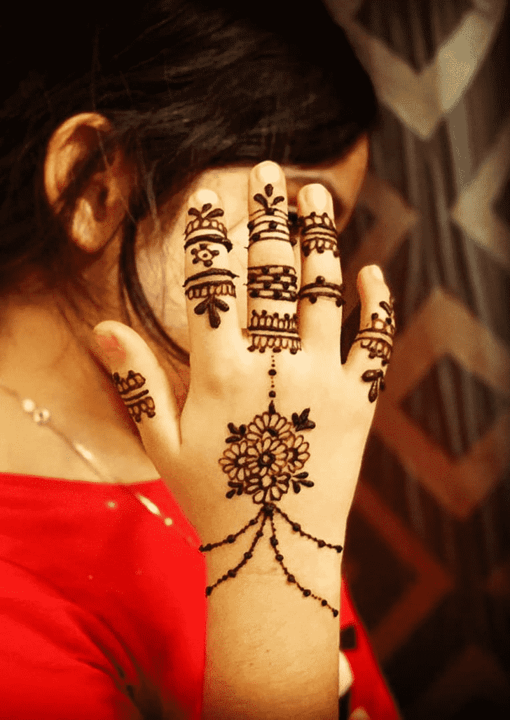 Delightful Bracelet Henna Design