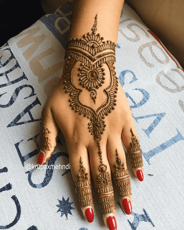 Lovely Bracelet Mehndi Design