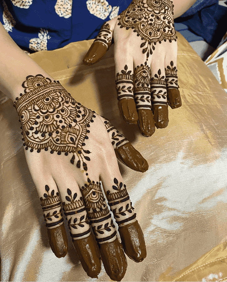 Bewitching Bridal Henna Design