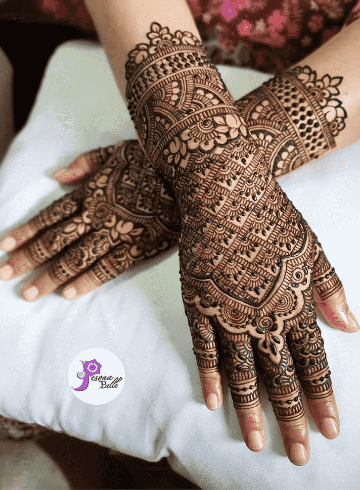 Gorgeous Bridal Henna Design