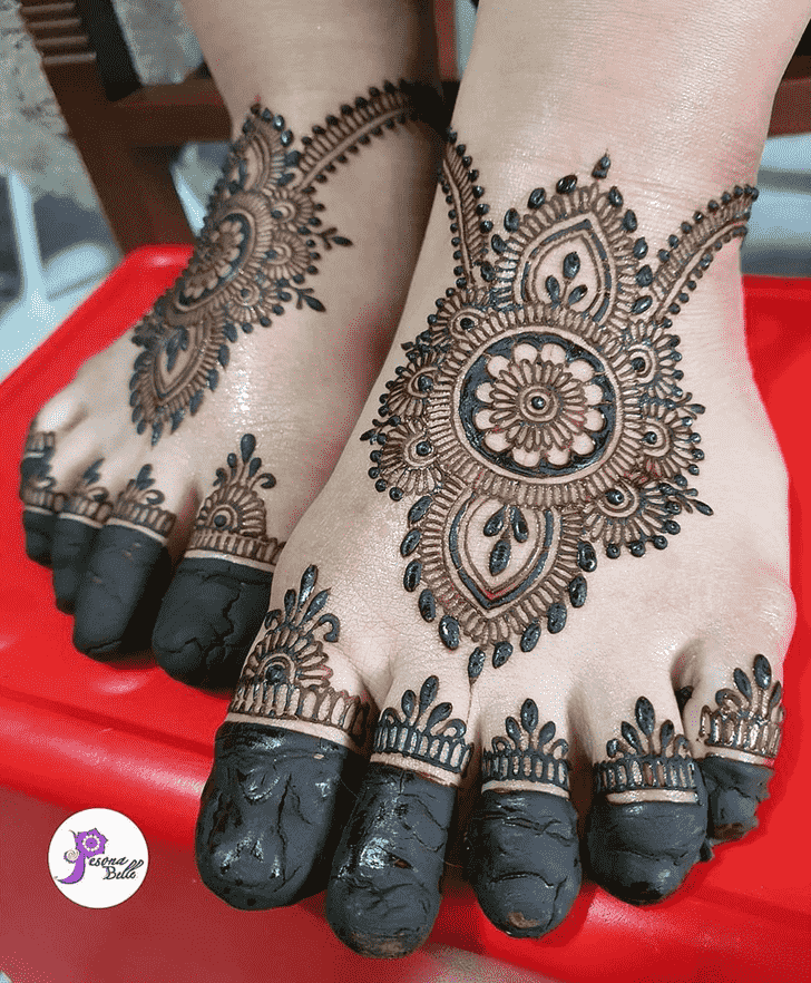 Awesome Bridal Henna Design