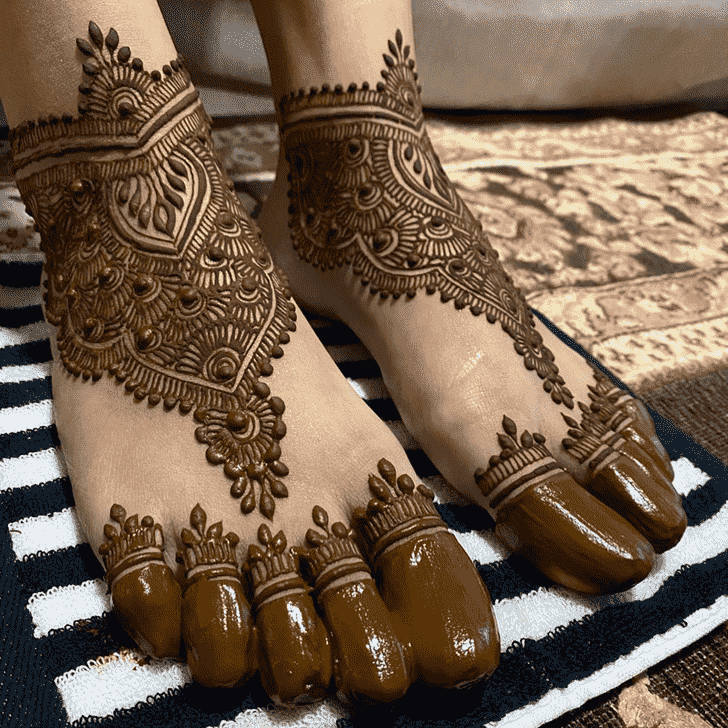 Pleasing Bridal Henna Design