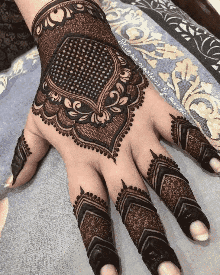 Dazzling Canada Henna Design