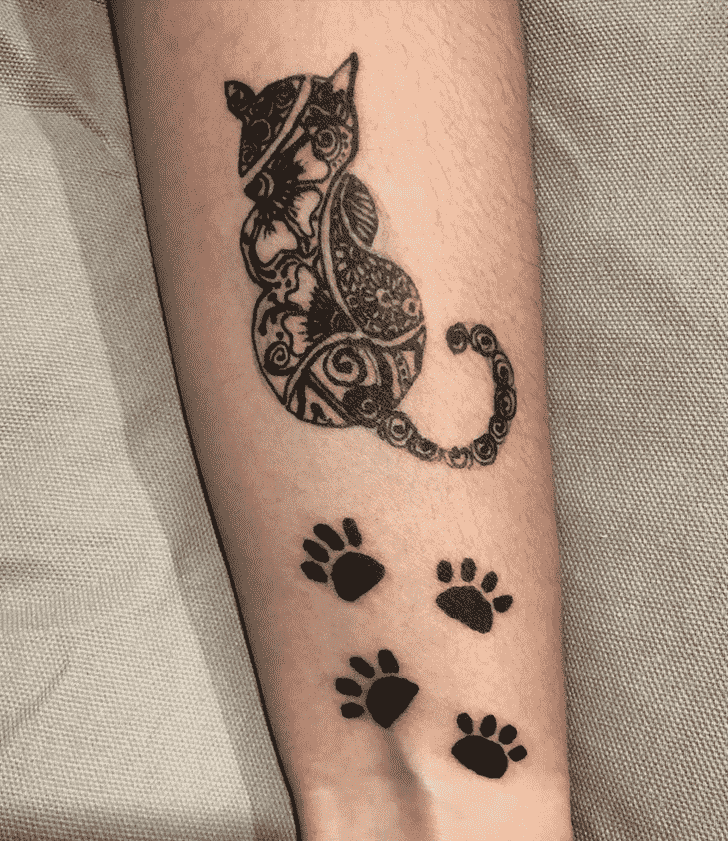 Dazzling Cat Henna Design