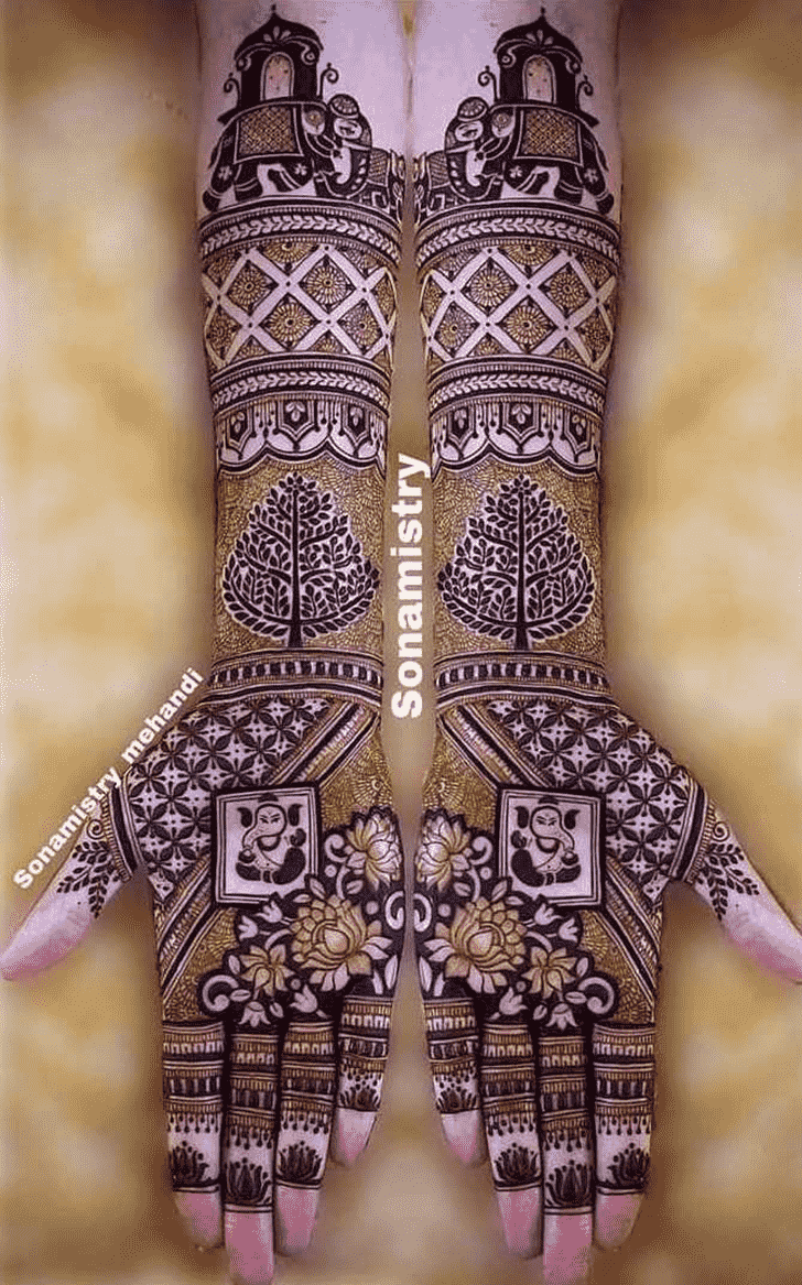 Magnificent Celebrity Henna Design