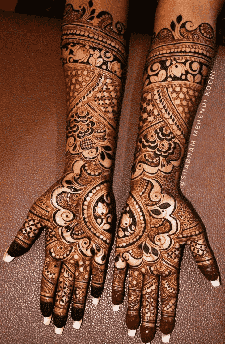 Ravishing Celebrity Henna Design