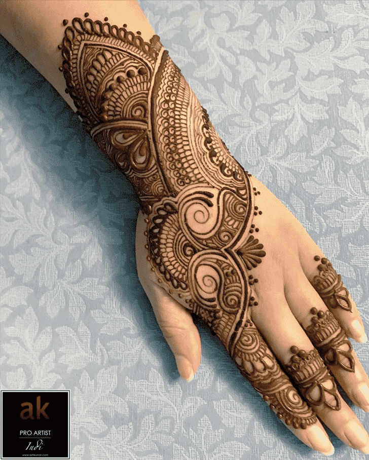 Angelic Chandigarh Henna Design