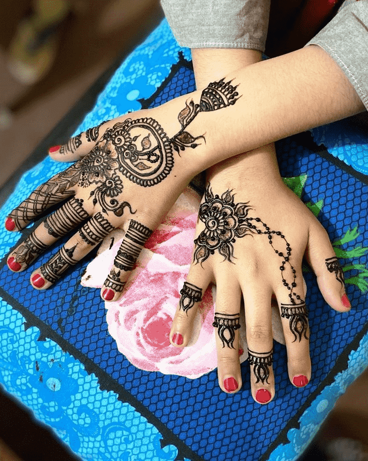 Classy Chandigarh Henna Design
