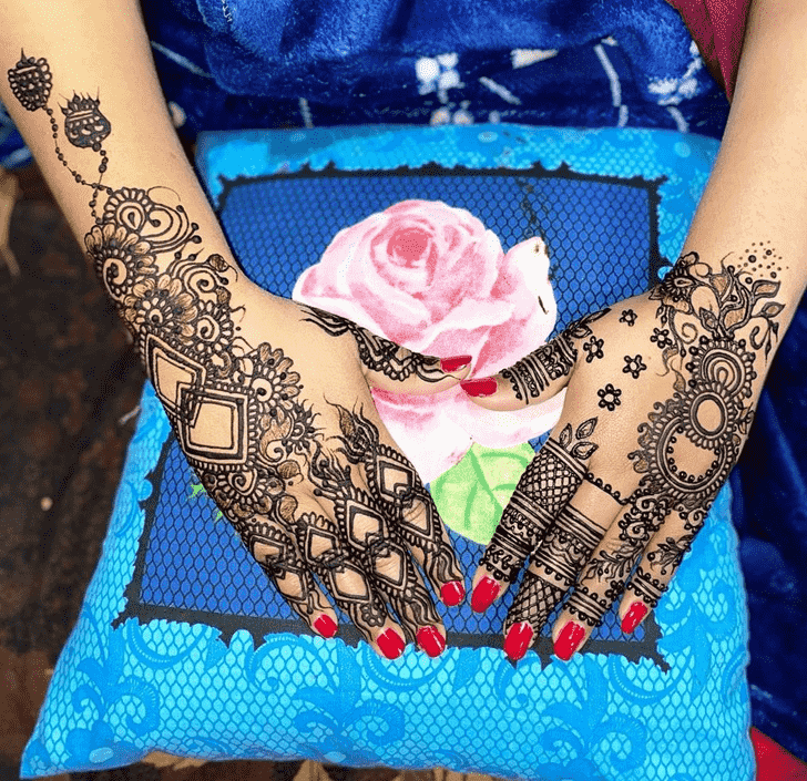 Delicate Chandigarh Henna Design