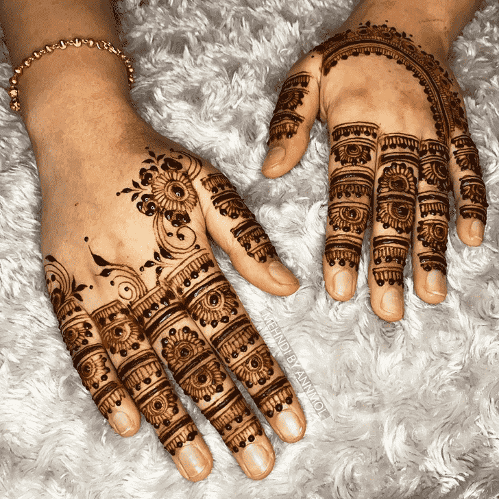 Enticing Chandigarh Henna Design