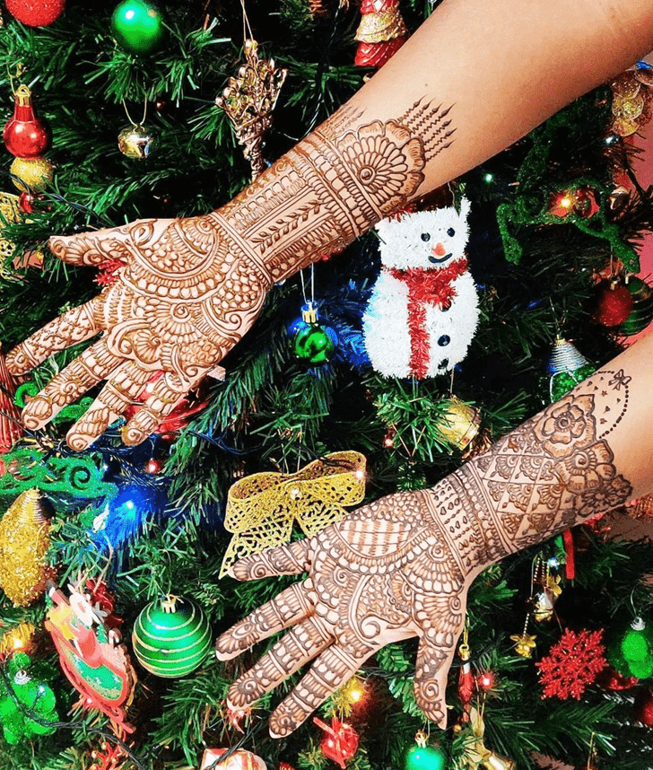 Adorable Christmas Henna Design