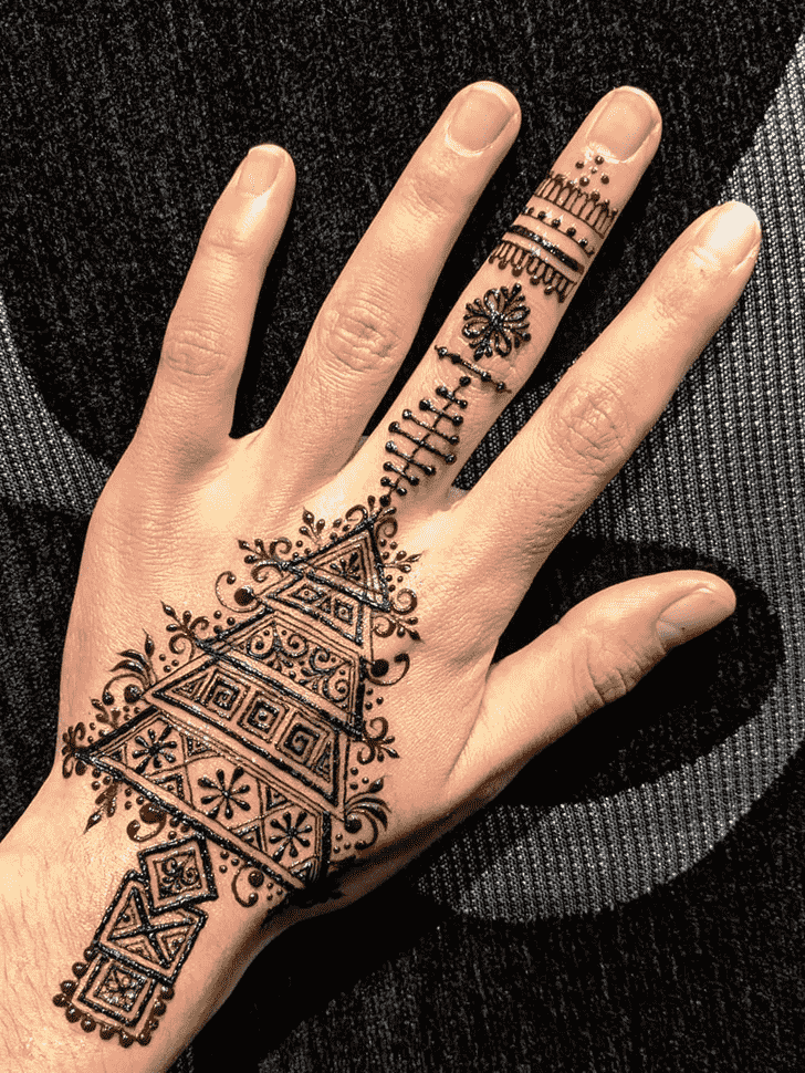 Fascinating Christmas Henna Design
