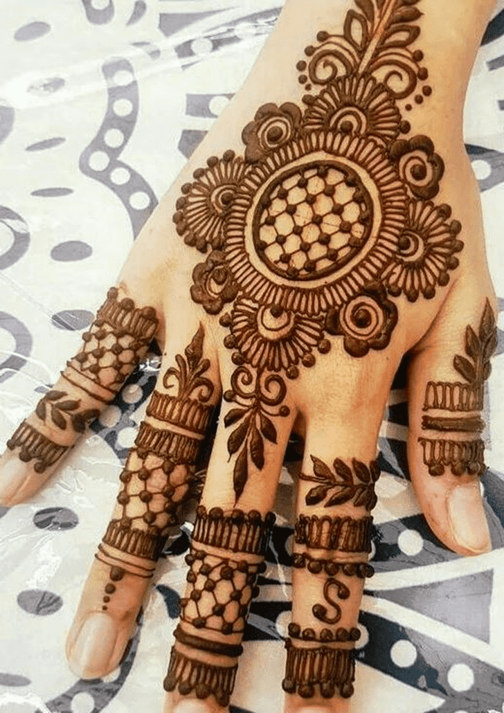 Fine Circle Henna Design