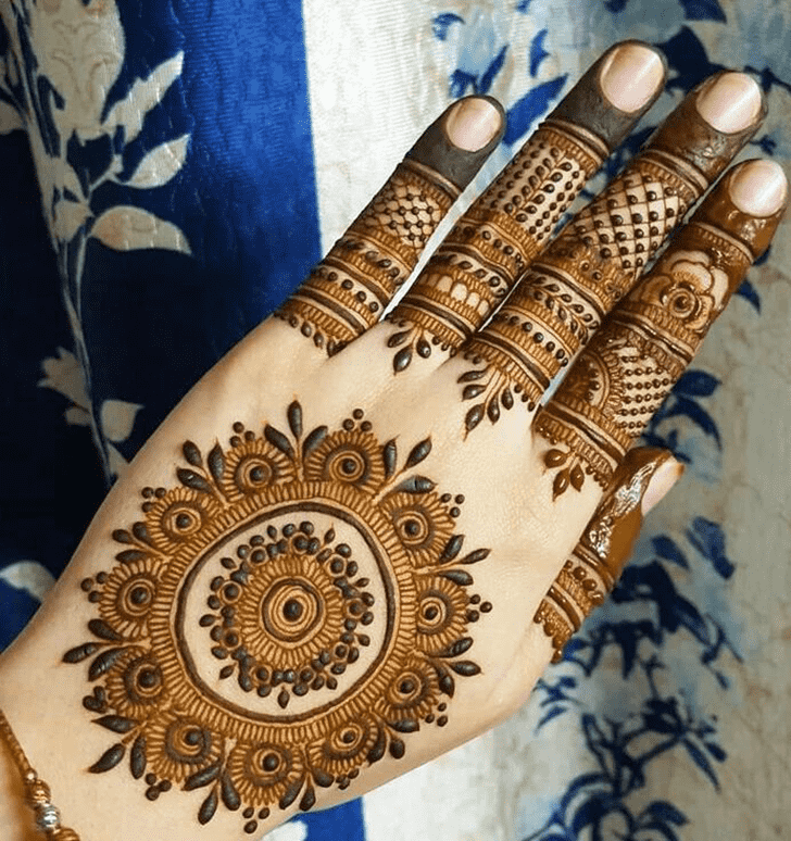 Grand Circle Henna Design