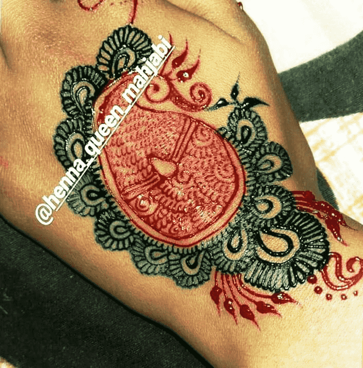 Delicate Coloured Henna Design