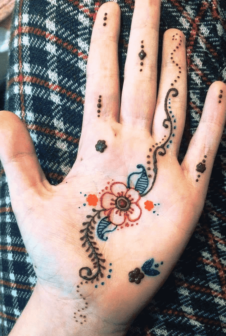 Fetching Coloured Henna Design