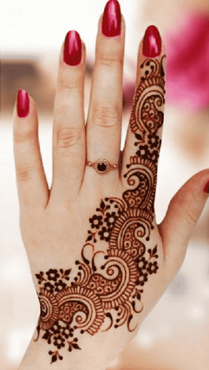 Pleasing Coloured Henna Design