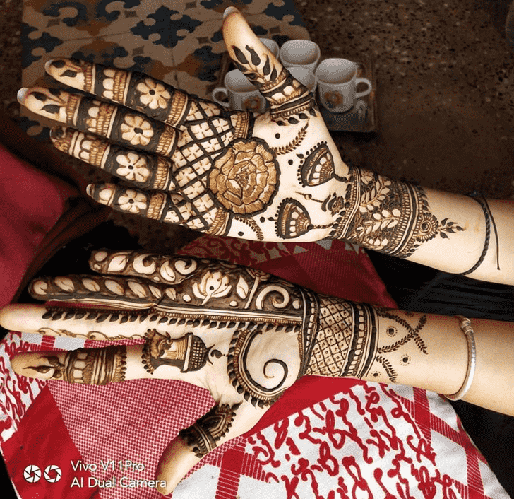 Arm Comilla Henna Design