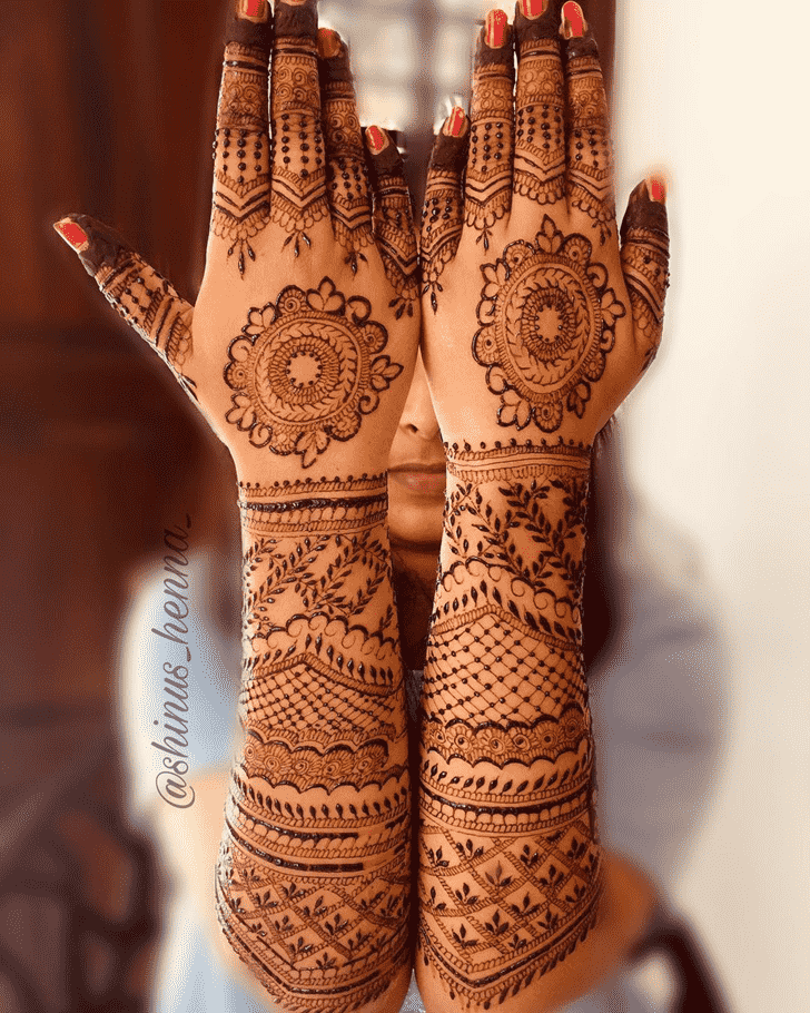 Gorgeous Comilla Henna Design