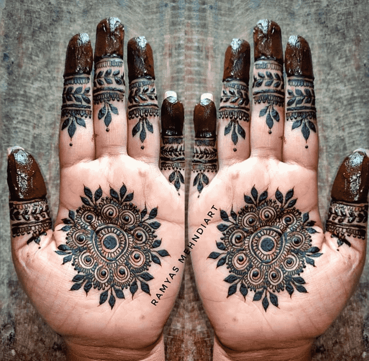 Nice Comilla Henna Design
