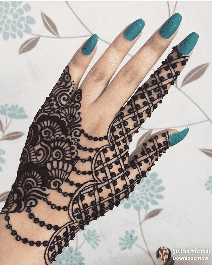 Pleasing Comilla Henna Design